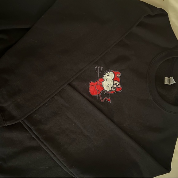 Halloween Hello Kitty Crewneck - Picture 4 of 4